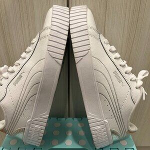 Women's Puma size 7.5 sneaker